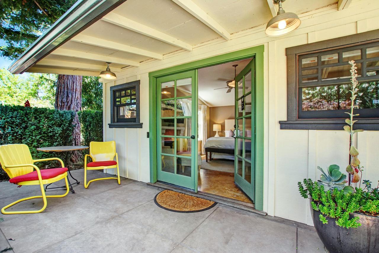 Bungalows 313 Sonoma Room photo